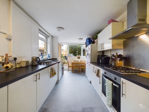 kitchen - click for photo gallery